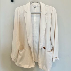 Cream colored casual blazer jacket